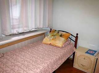 Гостиница Hostel Arbat 11 Владивосток Двухместный номер с 2 отдельными кроватями-1